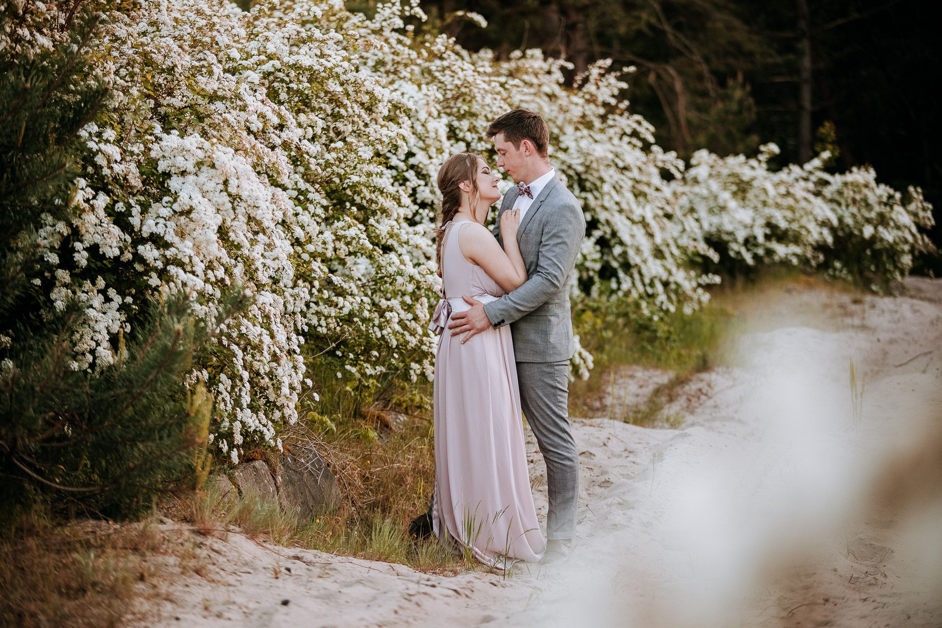 Naturalna sesja ślubna. Fotograf Białogard, Fotograf Koszalin, Kołobrzeg, Fotograf Słupsk