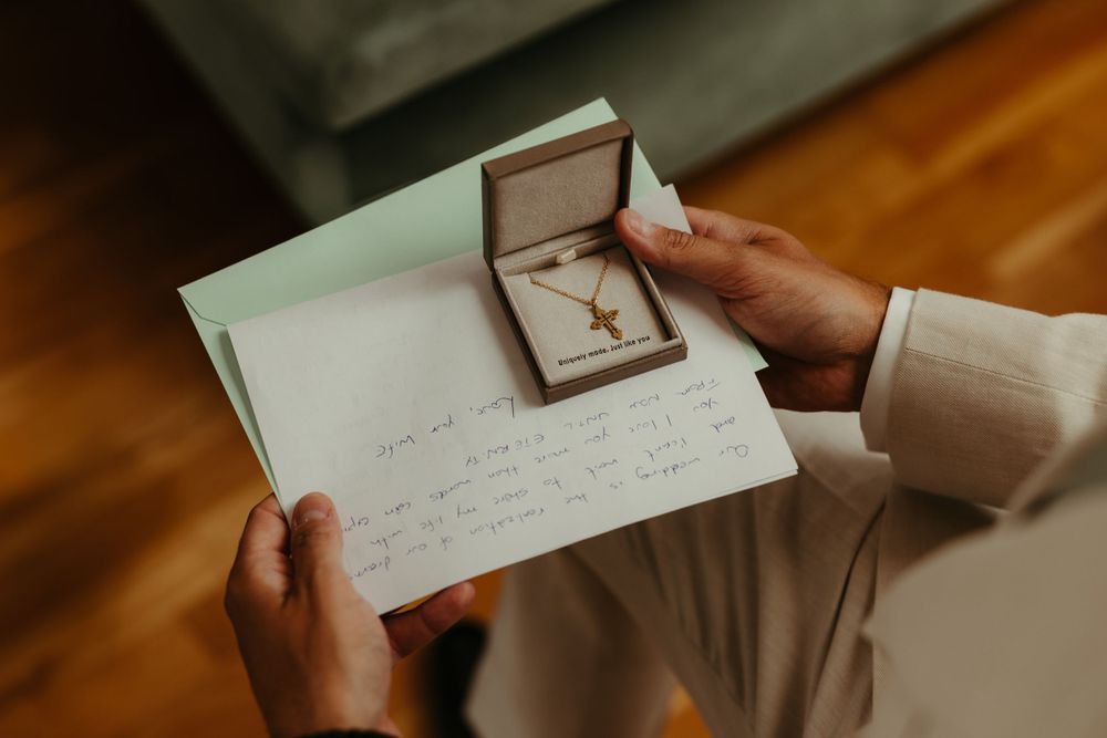 Authentic wedding moments in Croatia by a professional wedding photographer and videographer – Dubrovnik to Zagreb.