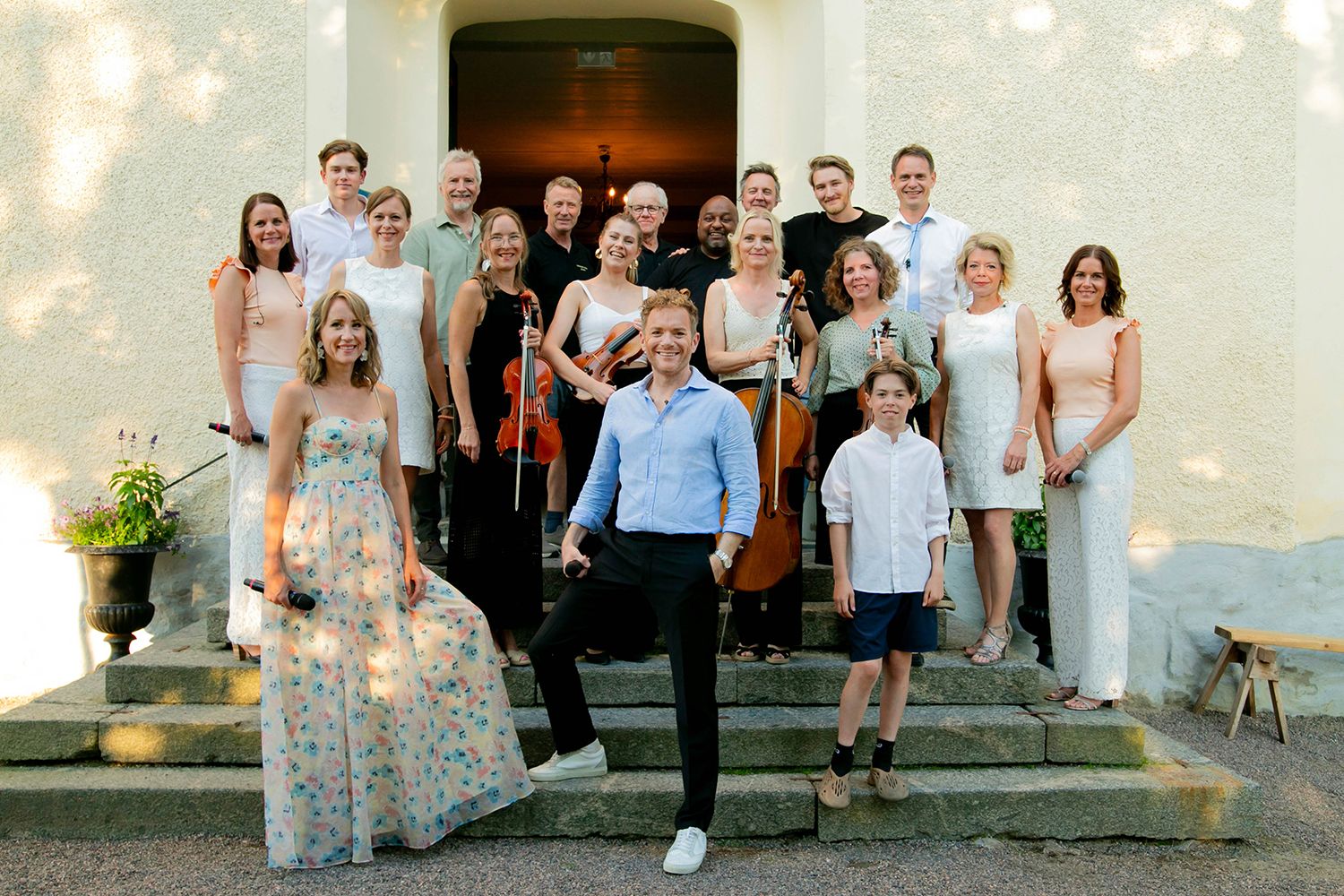 Sommarkonsert i Sankt Anna 2024. Peter Johansson och Matilda Grün. Fotograf Rebecca Nordin. Gruppbild.