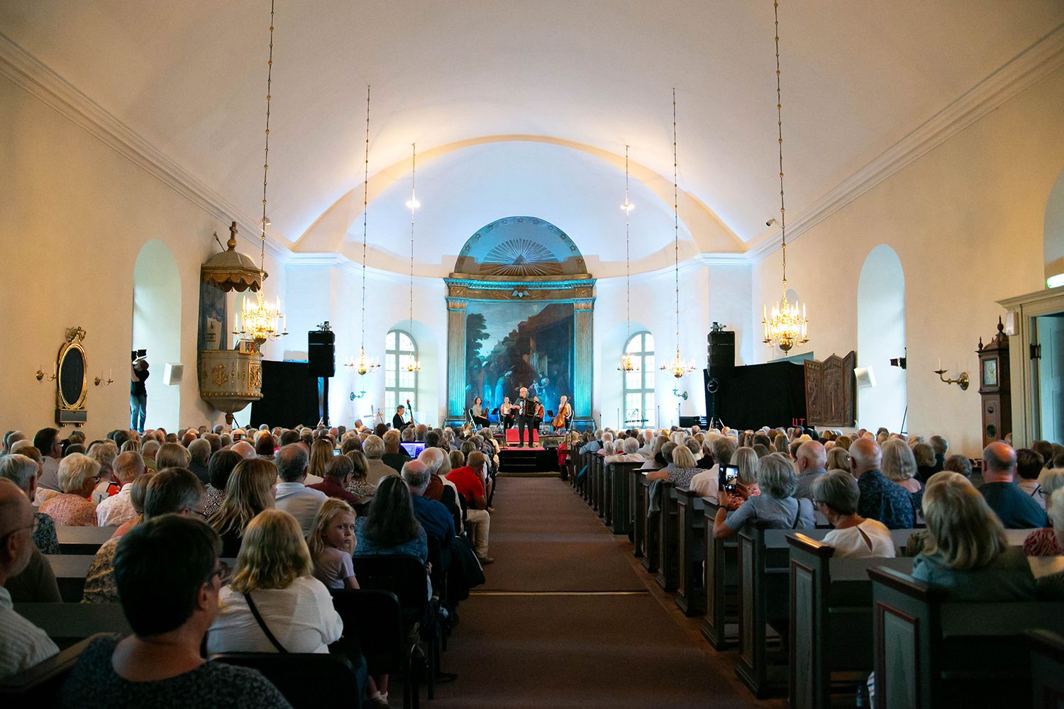 Sommarkonsert i Sankt Anna 2024. Peter Johansson och Matilda Grün. Fotograf Rebecca Nordin.