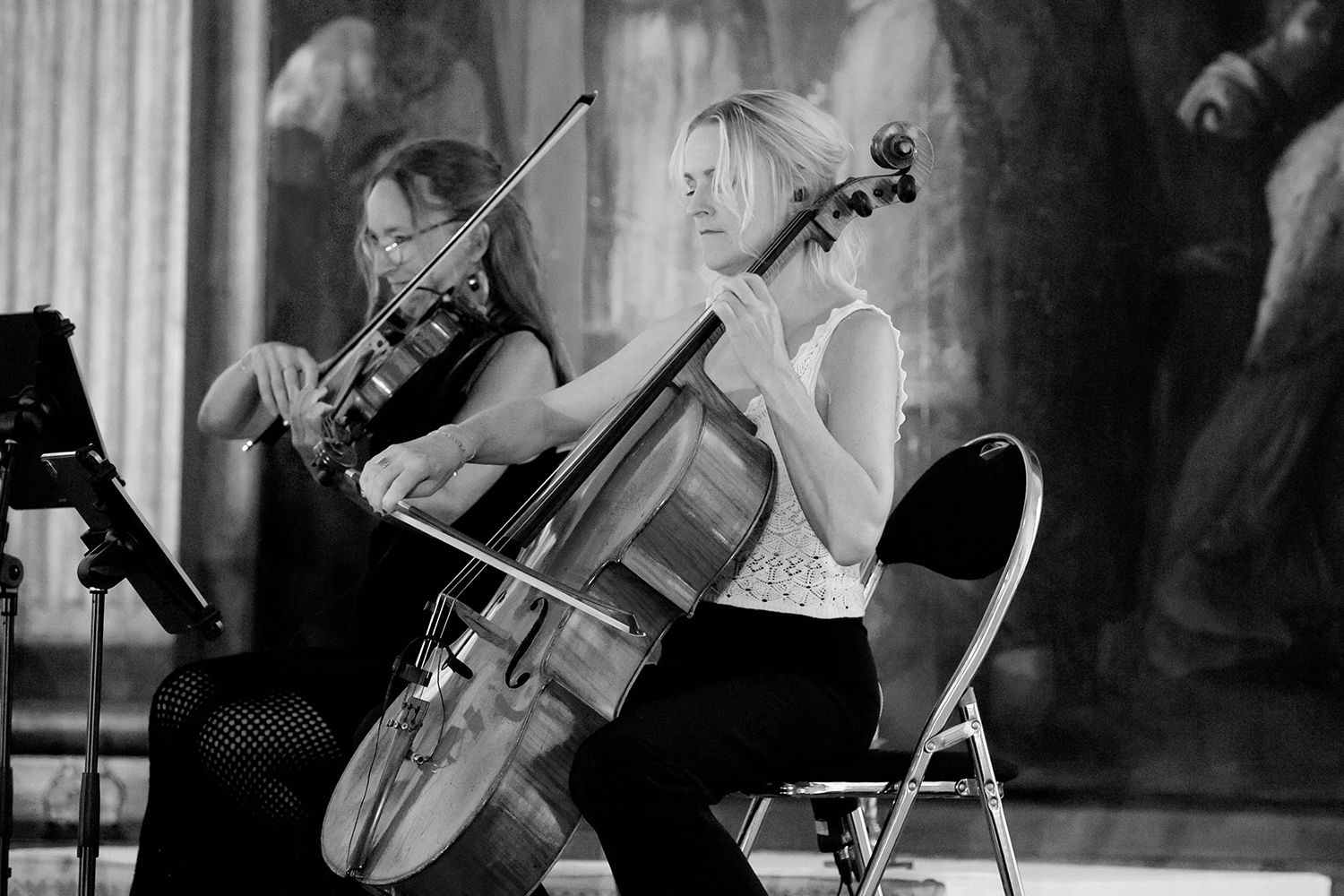 Sommarkonsert i Sankt Anna 2024. Peter Johansson och Matilda Grün. Fotograf Rebecca Nordin.