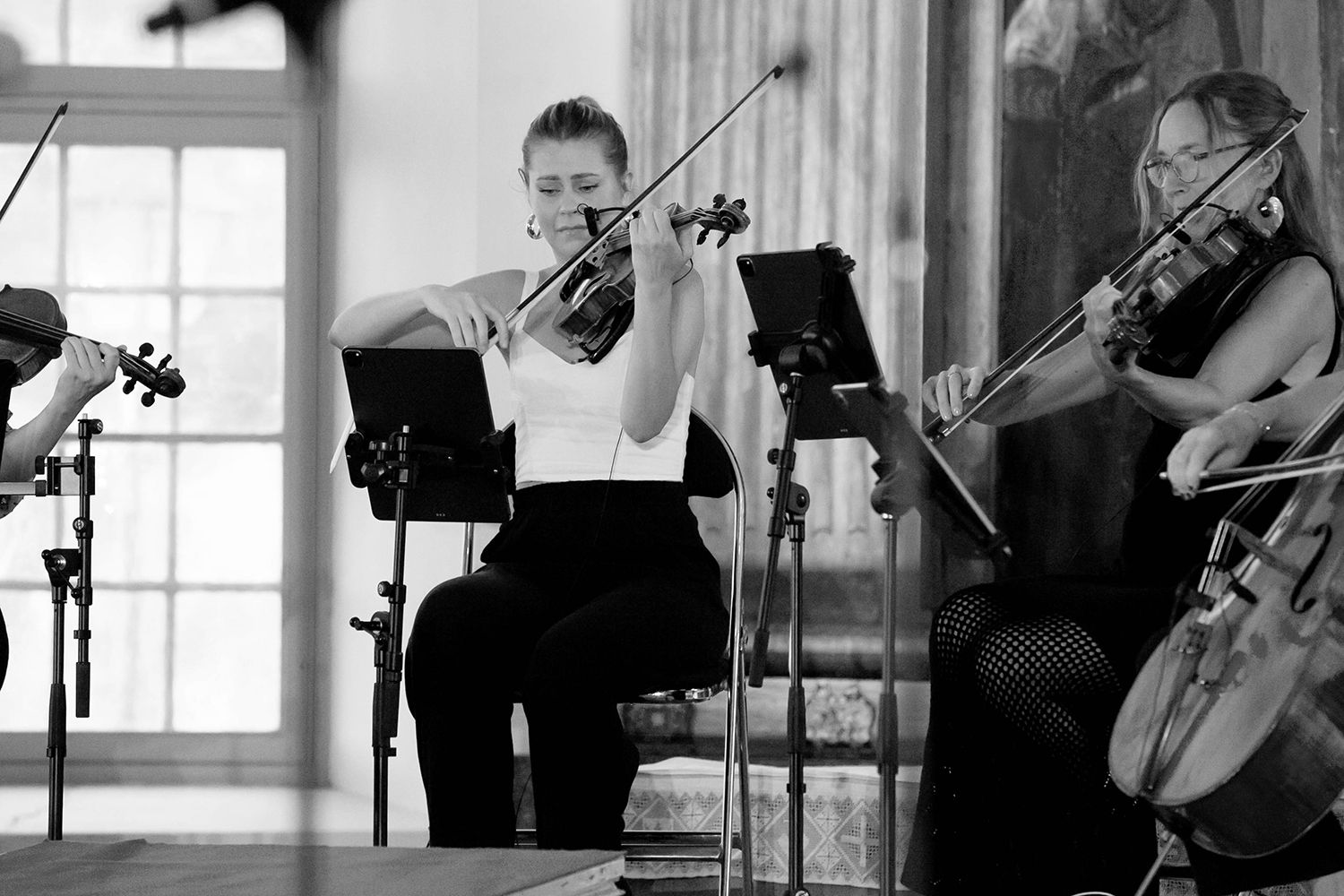 Sommarkonsert i Sankt Anna 2024. Peter Johansson och Matilda Grün. Fotograf Rebecca Nordin.
