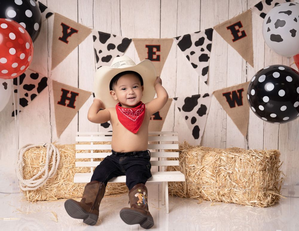 Simi Valley cake smash photographer, Woodland Hills cake smash photos, baby birthday photos Los Angeles