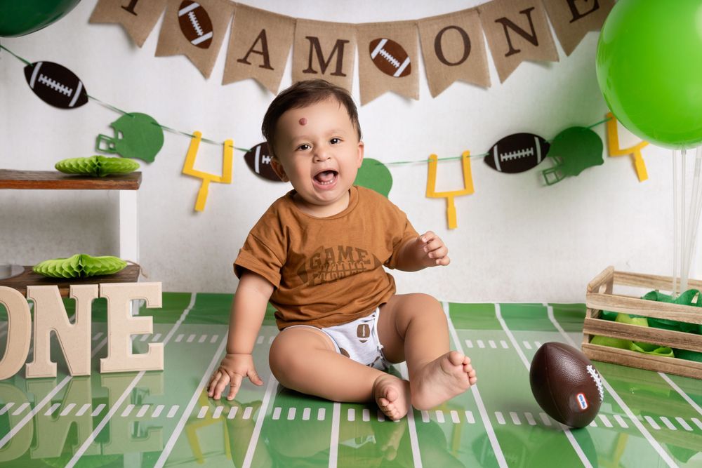 Woodland Hills milestone session, baby birthday portraits Los Angeles, Simi Valley cake smash photographer