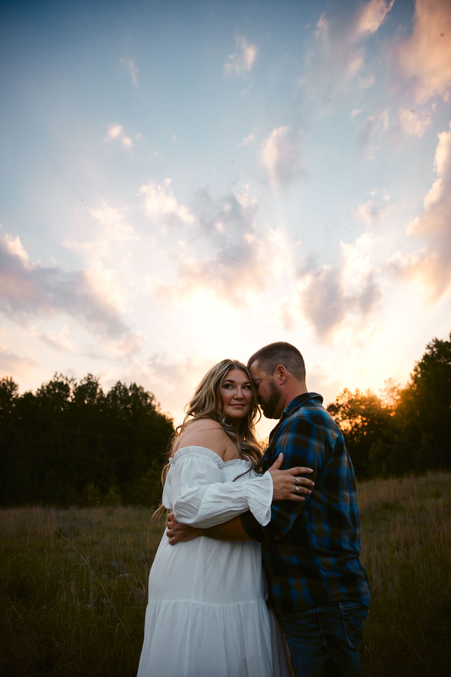 Northern MN Photographer captures Maternity session at Bemidji State Park