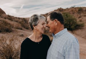 Arizona couples photographer, engagement photos AZ; family photographer AZ, outdoor family portraits