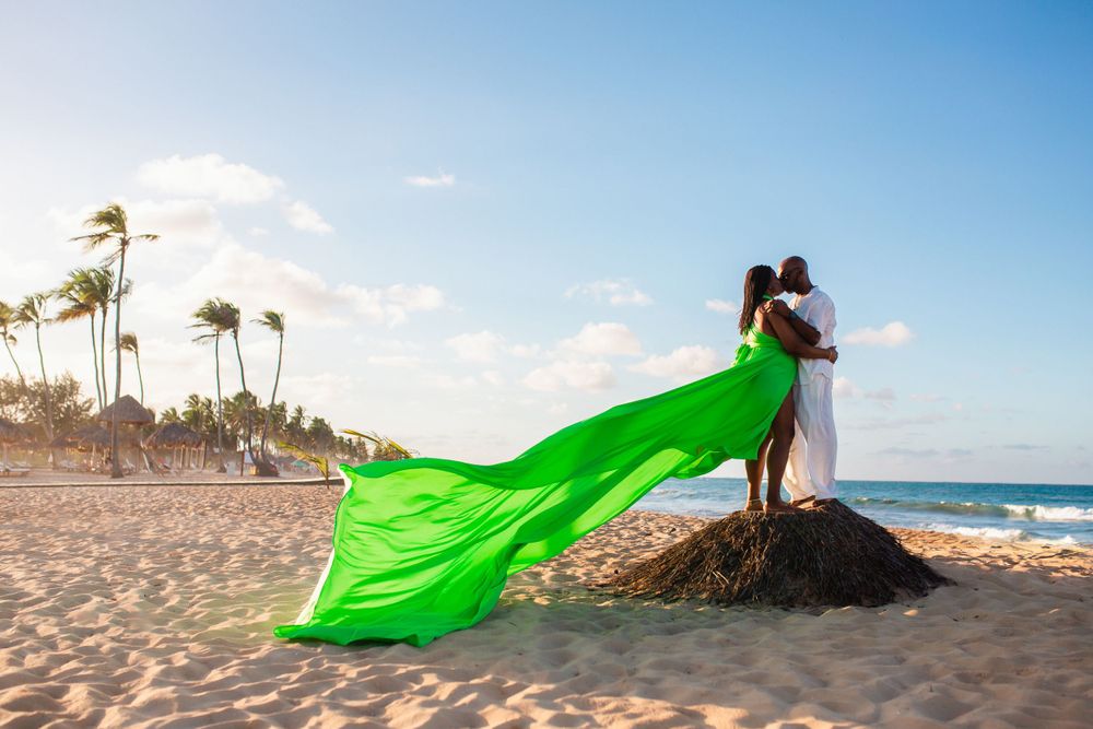 Flying dress Punta Cana, Photo session on the beach. For woman, couple, celebrate birthday,  anniversary