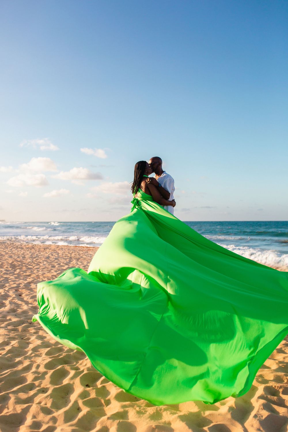 Flying dress Punta Cana, Photo session on the beach. For woman, couple, celebrate birthday,  anniversary