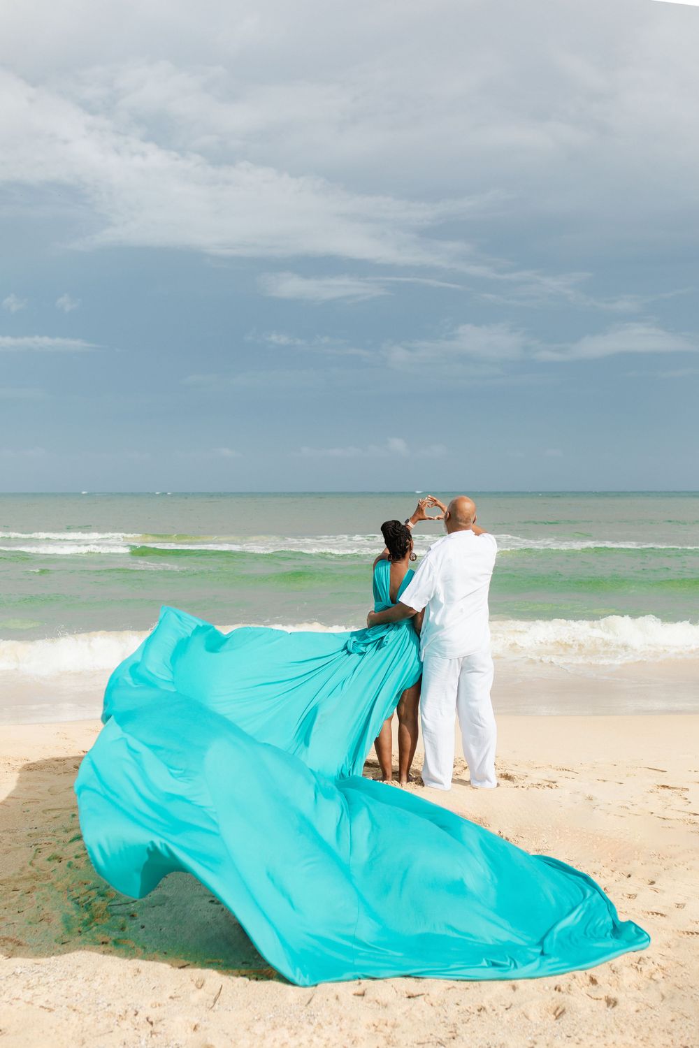 Flying dress Punta Cana, Photo session on the beach. For woman, couple, celebrate birthday,  anniversary