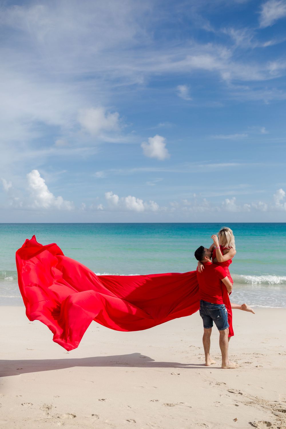 Flying dress Punta Cana, Photo session on the beach. For woman, couple, celebrate birthday,  anniversary