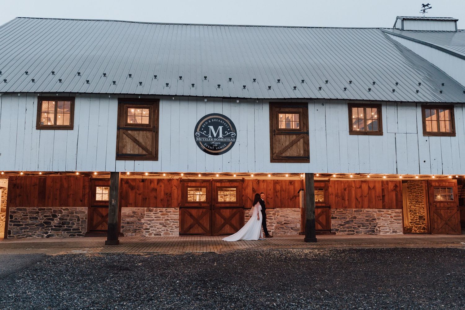 Wedding photographer, elopement photographer in Harrisburg, Dauphin county, Lancaster county, , York county and Tampa Bay Florida