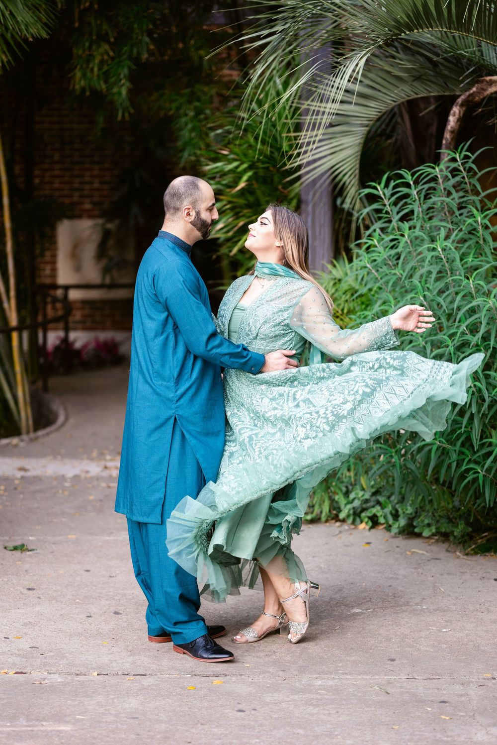 Dallas World Aquarium engagement session.