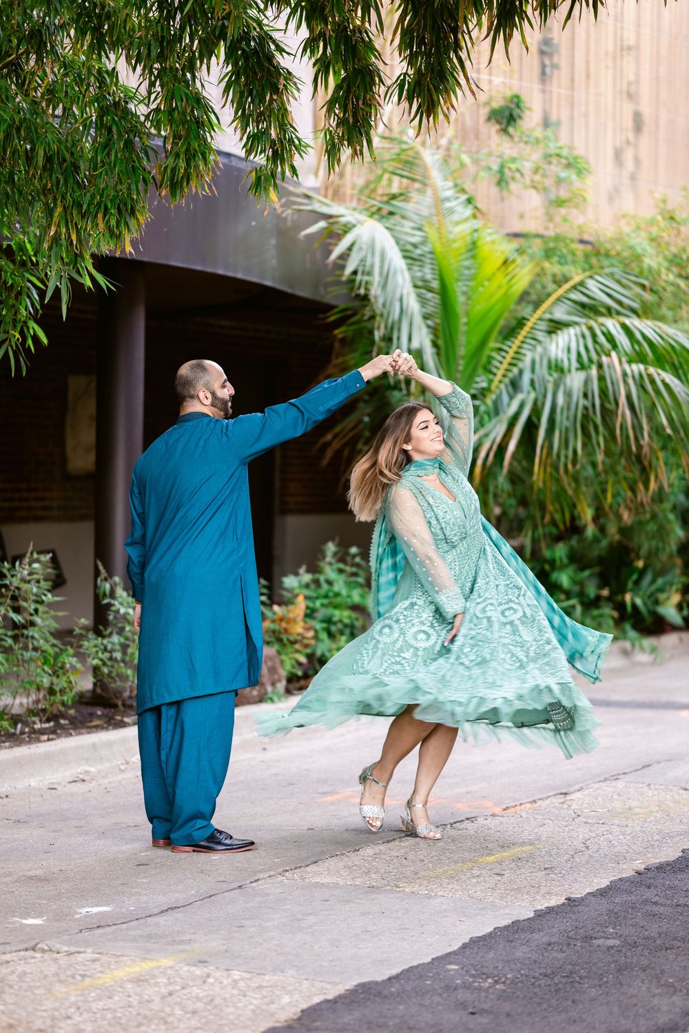 Dallas World Aquarium engagement session.