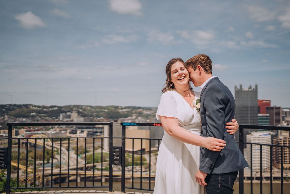 Eloping couple on Mt Washington. Shannon Konek, Pittsburgh Photographer
