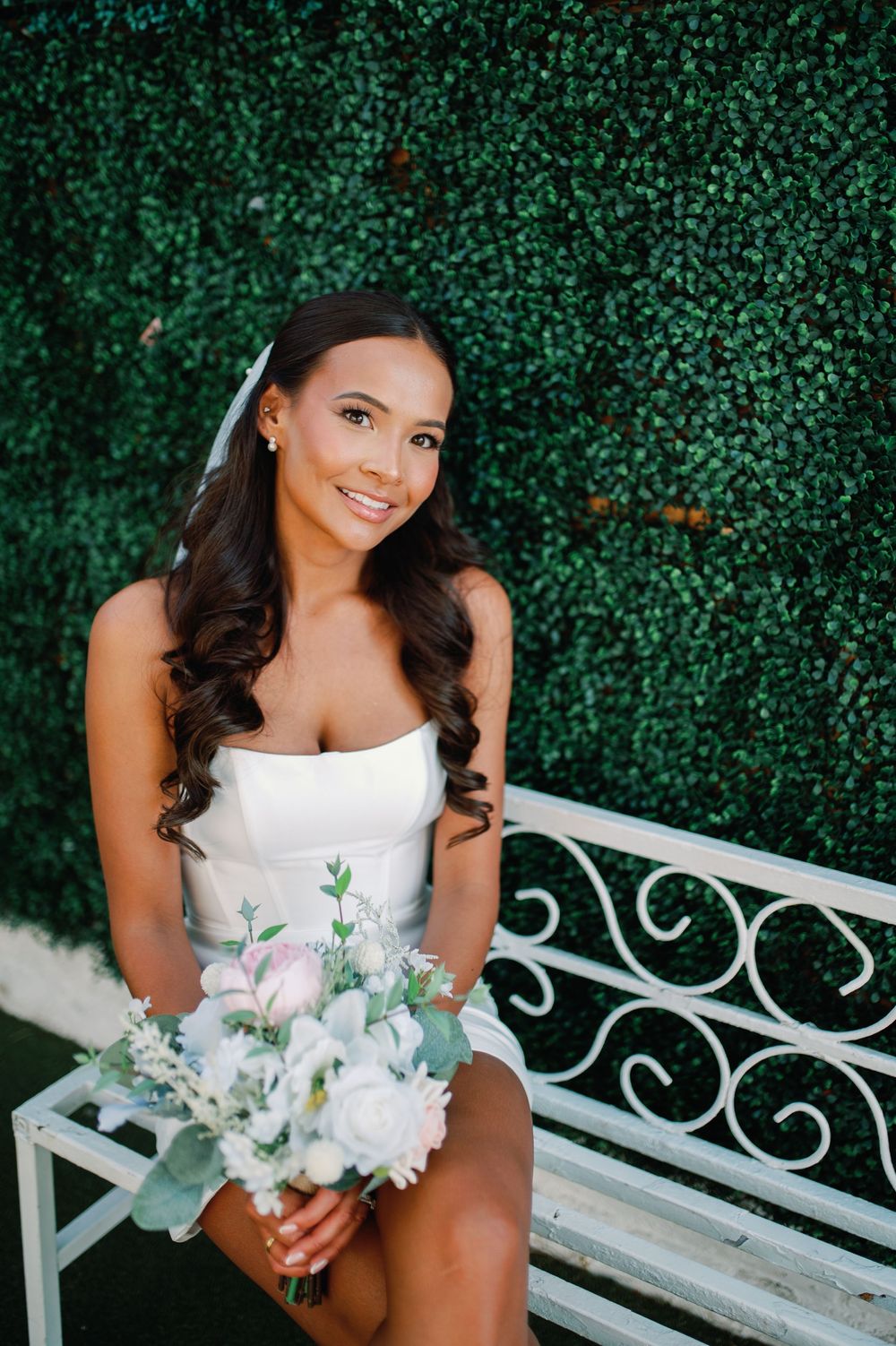 Las Vegas elopement at the Little White chapel
