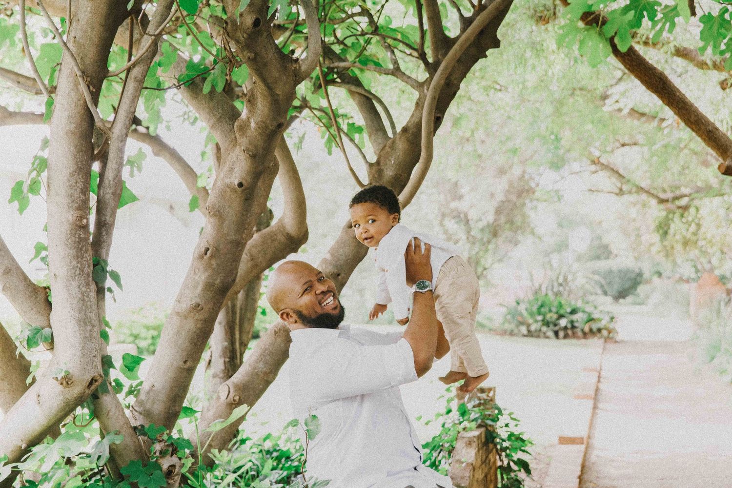 Lisbon family sessions — felicidade, ternura e detalhes preciosos captados com carinho.