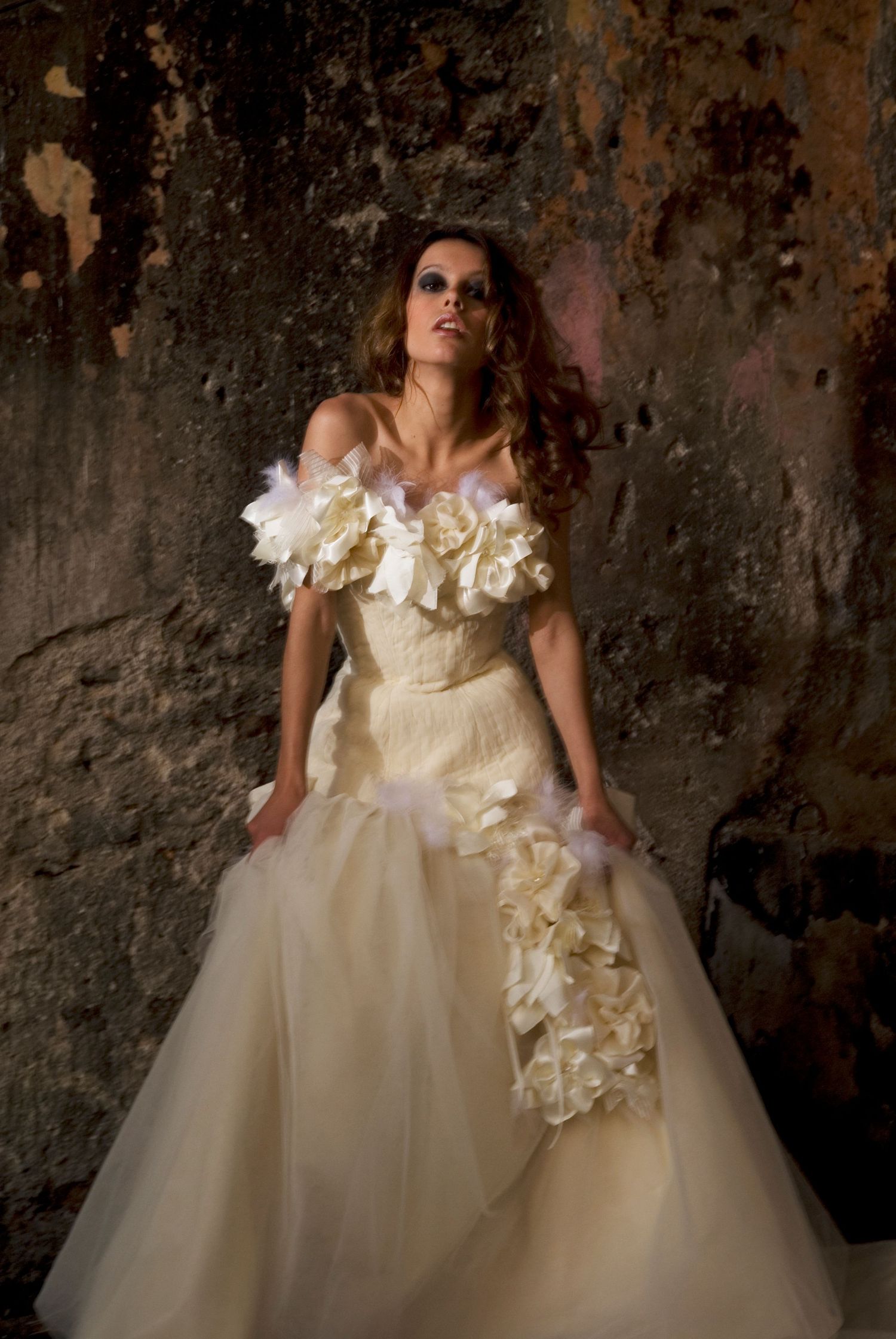 Fotografía de moda chic con diseños modernos y poses elegantes, capturada en la Costa del Sol, Marbella, Nerja y Málaga por Robert Centurión