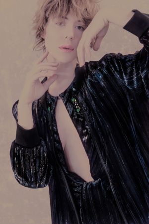 Fotografía de moda que muestra diseños audaces y coloridos de Custo Barcelona,Costa del Sol, Marbella, Nerja y Málaga. Robert Centurión