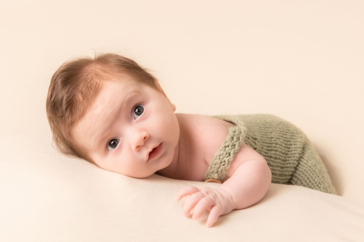 séance photo studio bébé nourrisson photographe Corse Venzolasca Bastia Borgo Folelli Furiani Moriani Corte Aleria Ile Rousse