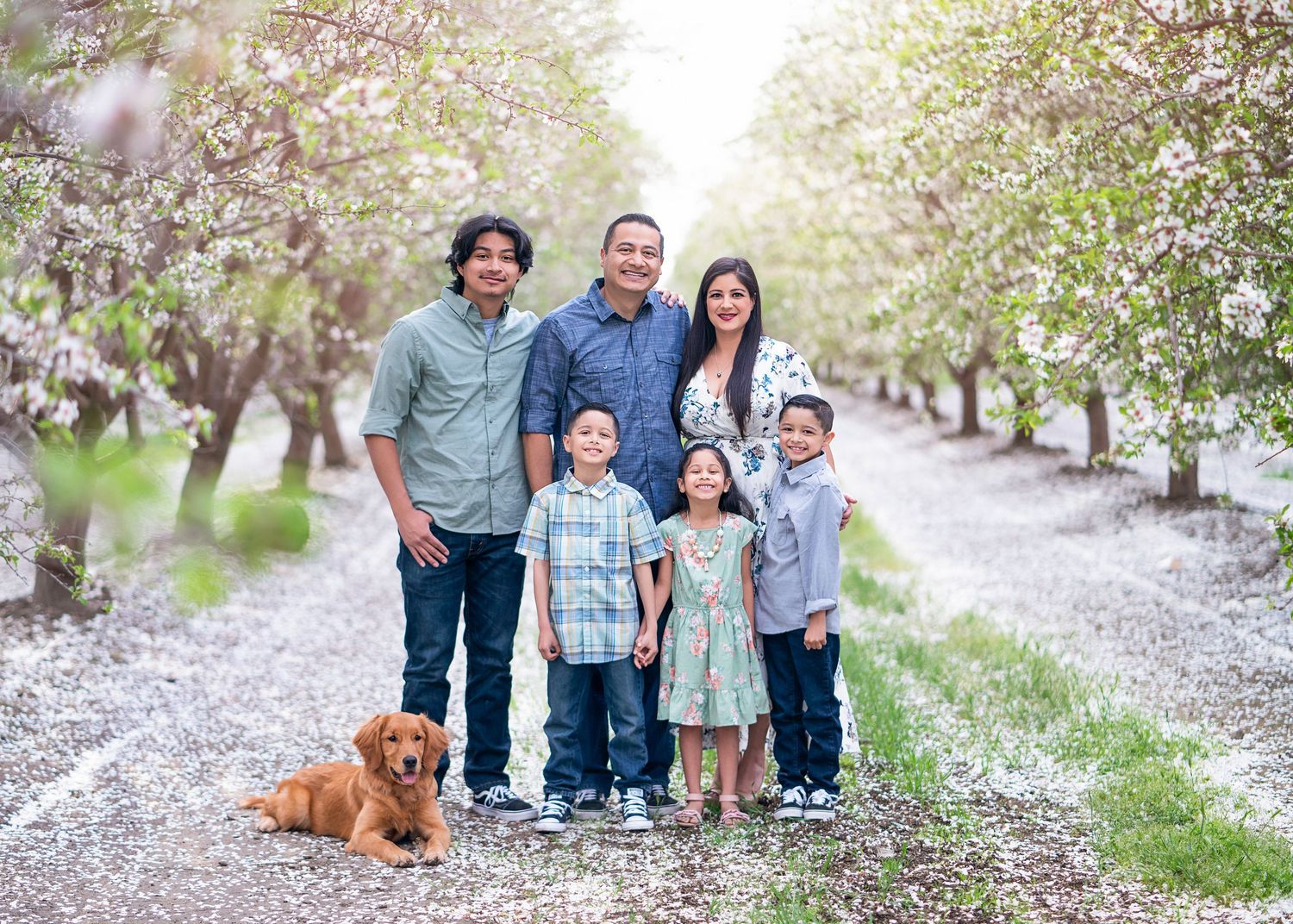 outdoor family photography session Covina California natural light family portraits