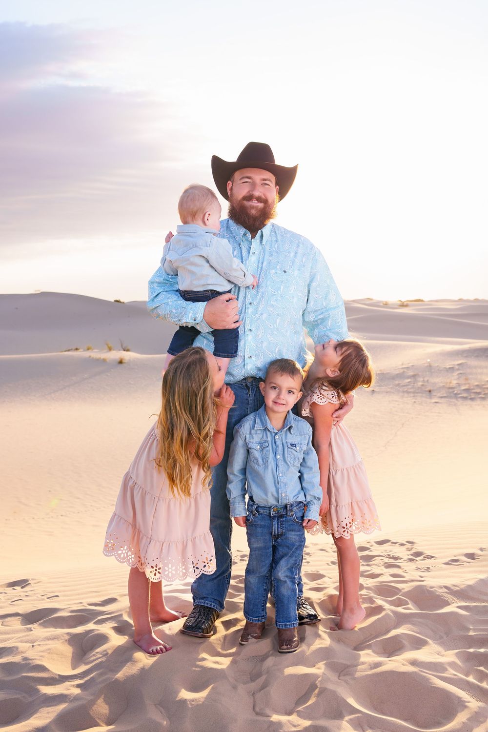 midland tx photographer photographers midland tx monahans sandhills family session family session monahans sunrise session family photoshoot