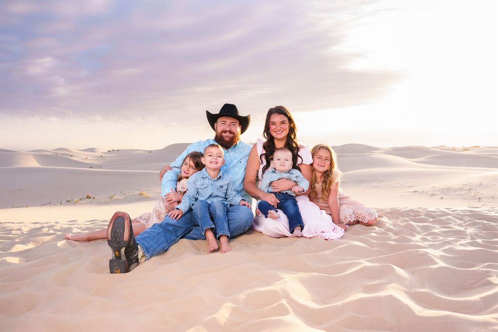 midland tx photographer photographers midland tx monahans sandhills family session family session monahans sunrise session family photoshoot
