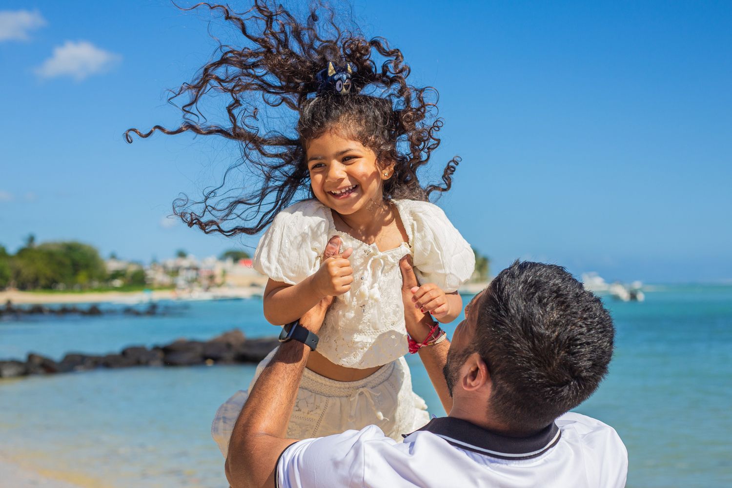 Mauritius photographer Wedding photographer. Wedding Family portrait Holiday in Mauritius Beach Couple photography. Honeymoon Kids Children