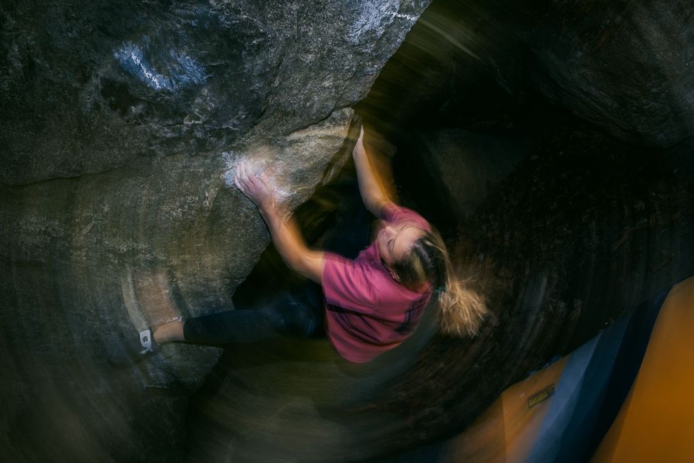 Czech climber Jana Svecova bouldering in Ticino, Switzerland - photo Jan Virt