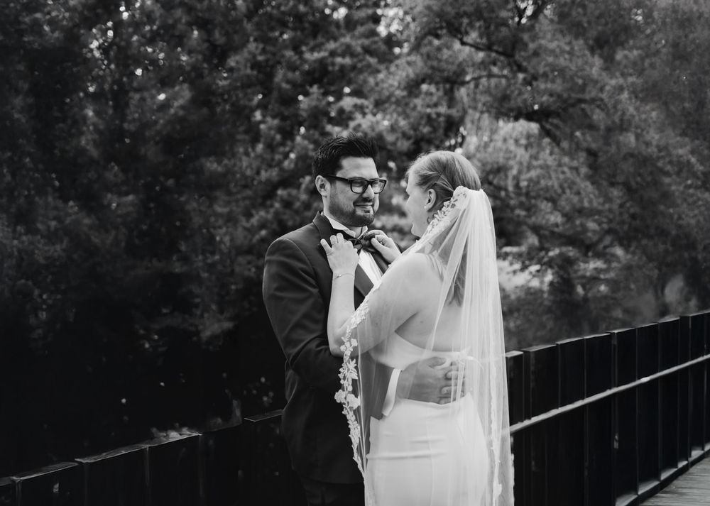 Hochzeitstanz, Brautpaar, Hochzeit, bride, groom, fist dance, first look, love, wedding, elegant, inselpark wilhelmsburg