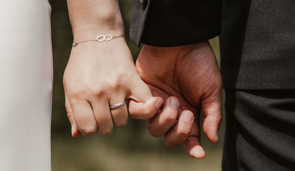Hochzeitstanz, Brautpaar, Hochzeit, bride, groom, fist dance, first look, love, wedding, elegant, hands, holding, hands