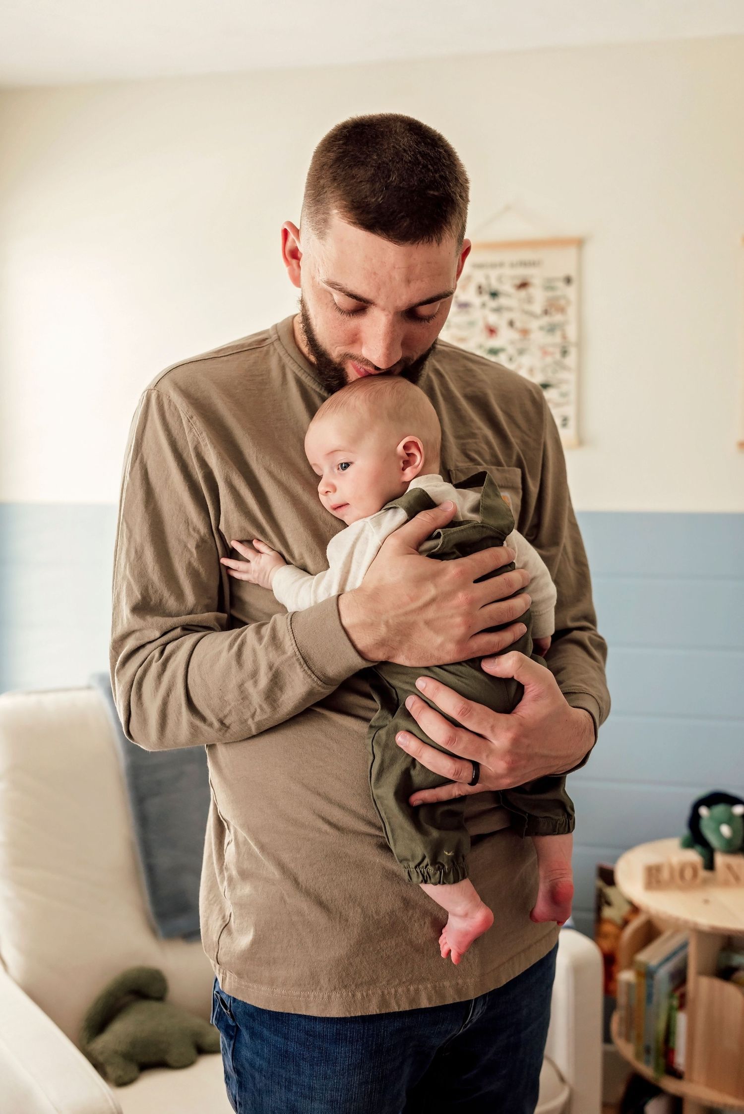 Central Massachusetts North shore in home newborn lifestyle photographer natural unscripted session family mom & dad