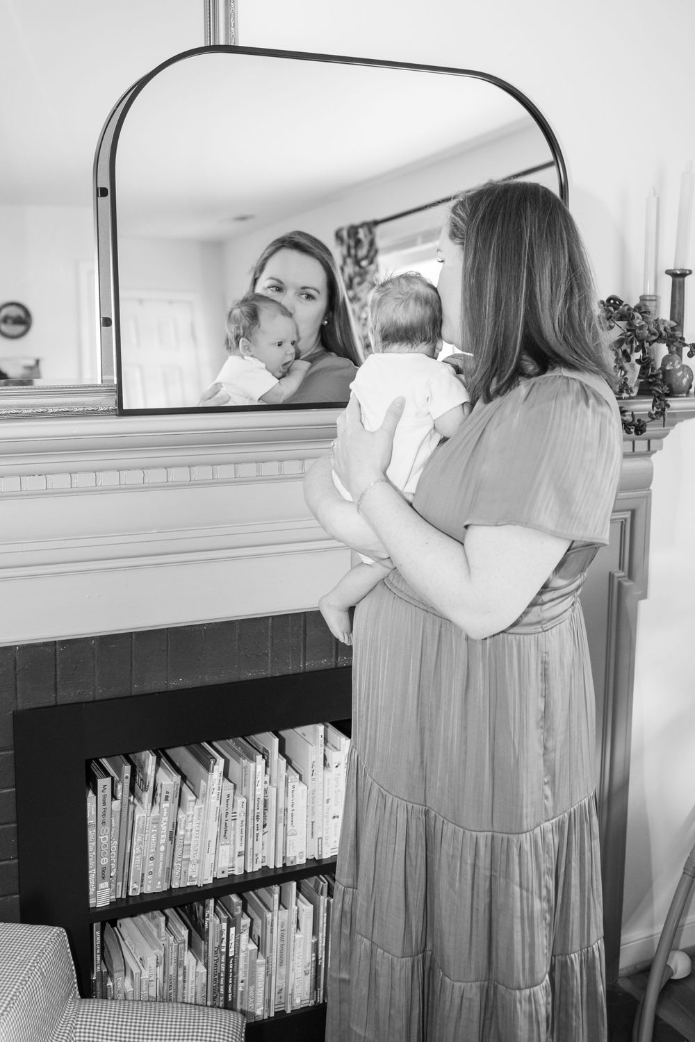 Newborn photographer in Richmond, Virginia. Now booking sessions for lifestyle and traditional in-studio newborn session. RVA. Newborn photo