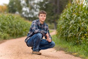 Senior portrait. Central Wisconsin portrait Photographer. beautifully edited portraits are classic and cherished
