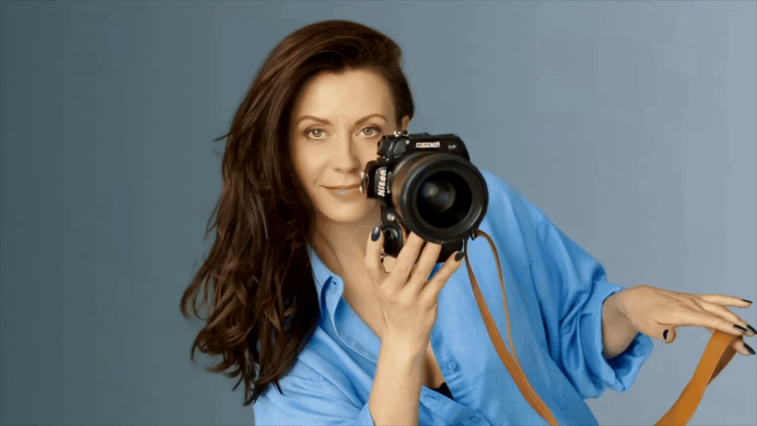 Aneta Ludwig – fotografka i twórczyni książek relacyjnych. Autentyczny wizerunek i personal branding.  Portretująca z pasją i uważnością.