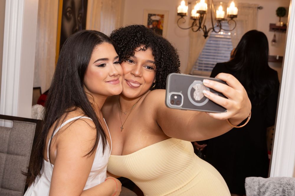 Captured Moments Photography booking prom, graduation, wedding, engagement & event shoots—capturing memorable moments with stunning images.
