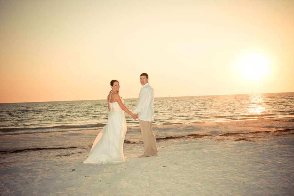 An editorial style micro-wedding photographer in Honeymoon Island, Clearwater, Tampa, St Pete, Naples, Miami, Venice, Sarasota, FL