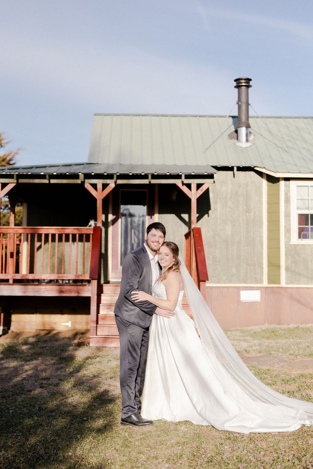 buffalo river elopement cabin getting ready