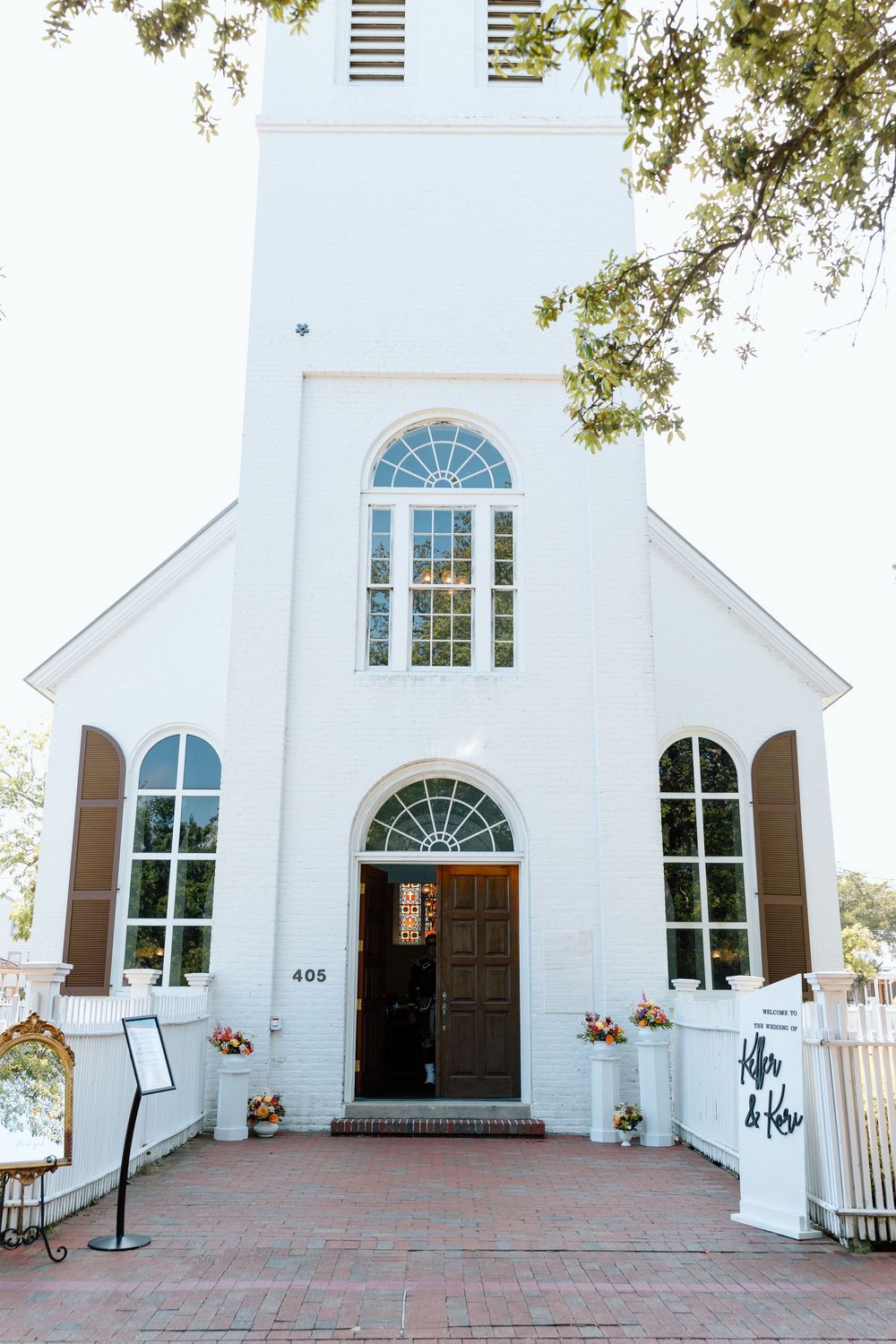 Exterior of Old Christ Church in Pensacola, Florida, for a romantic wedding ceremony