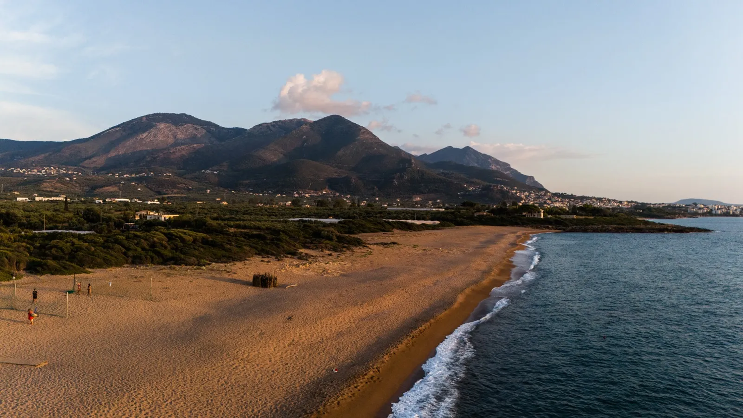 Vue aérienne d'une plage.