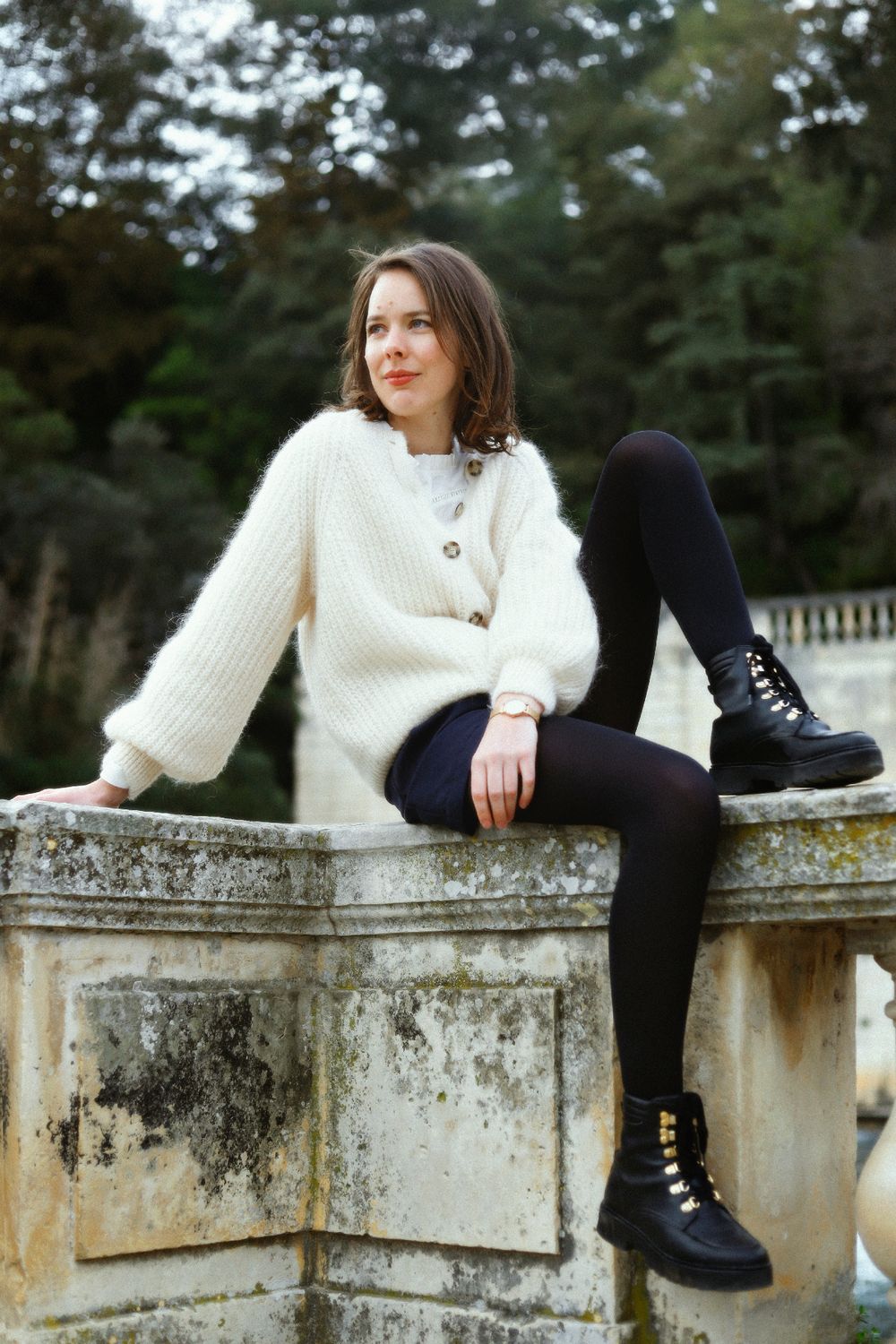 Chaemi Studio, photographe à Montpellier, en séance photo au parc. Portrait original issu d’un shooting créatif au élégant, doux et mode.