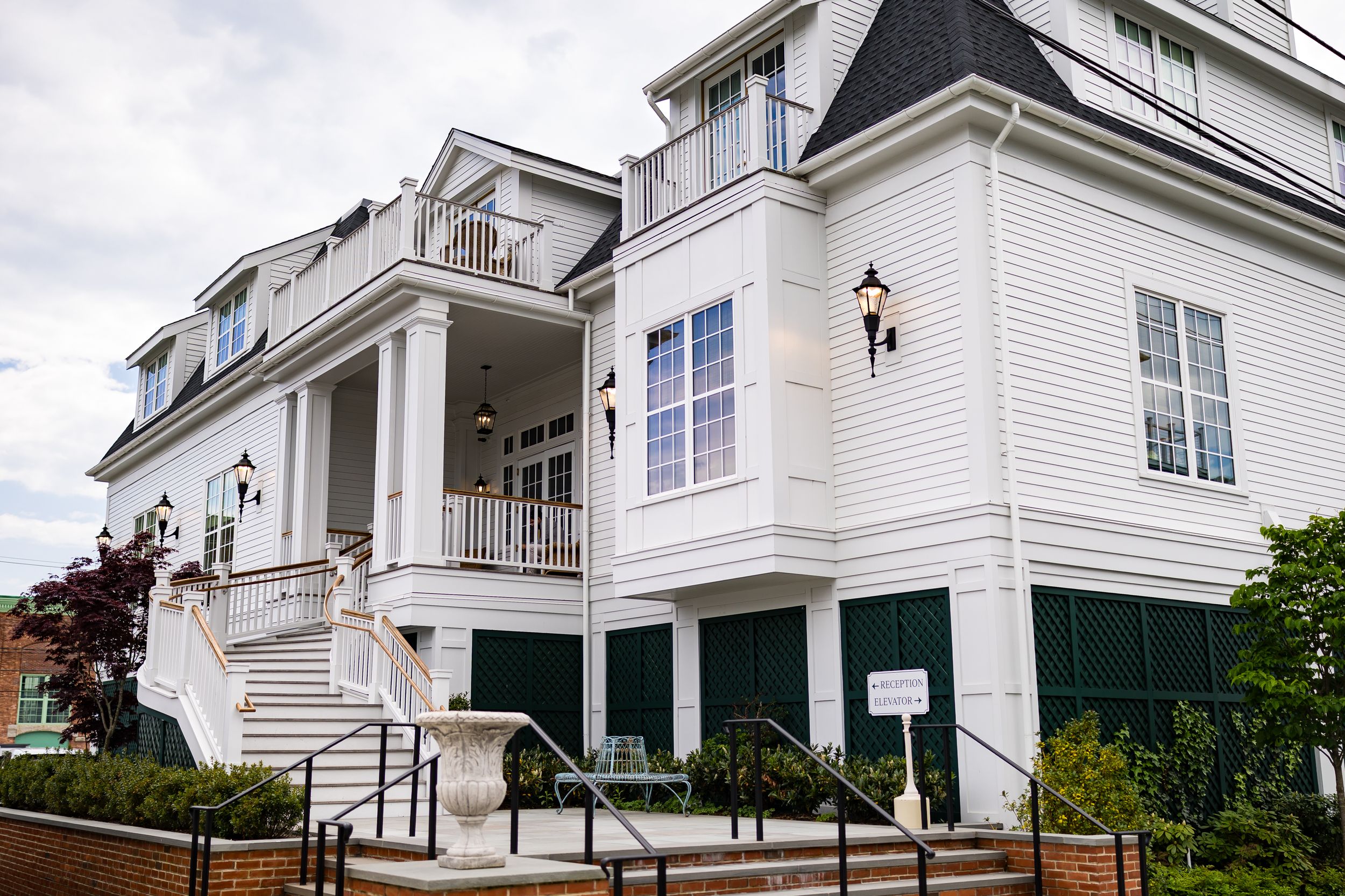 Established Newport wedding photographer, Gardiner house, luxury boutique hotel, Rhode Island leading wedding photographer,