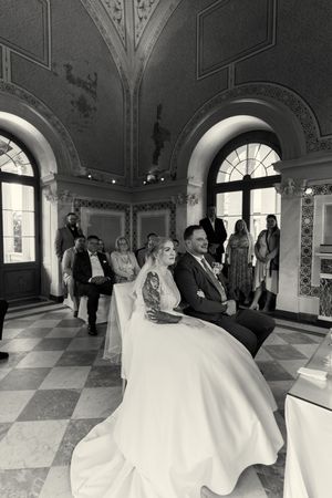Brautpaar während der Trauung im Maurischen Kabinett Belvedere Pfingstberg