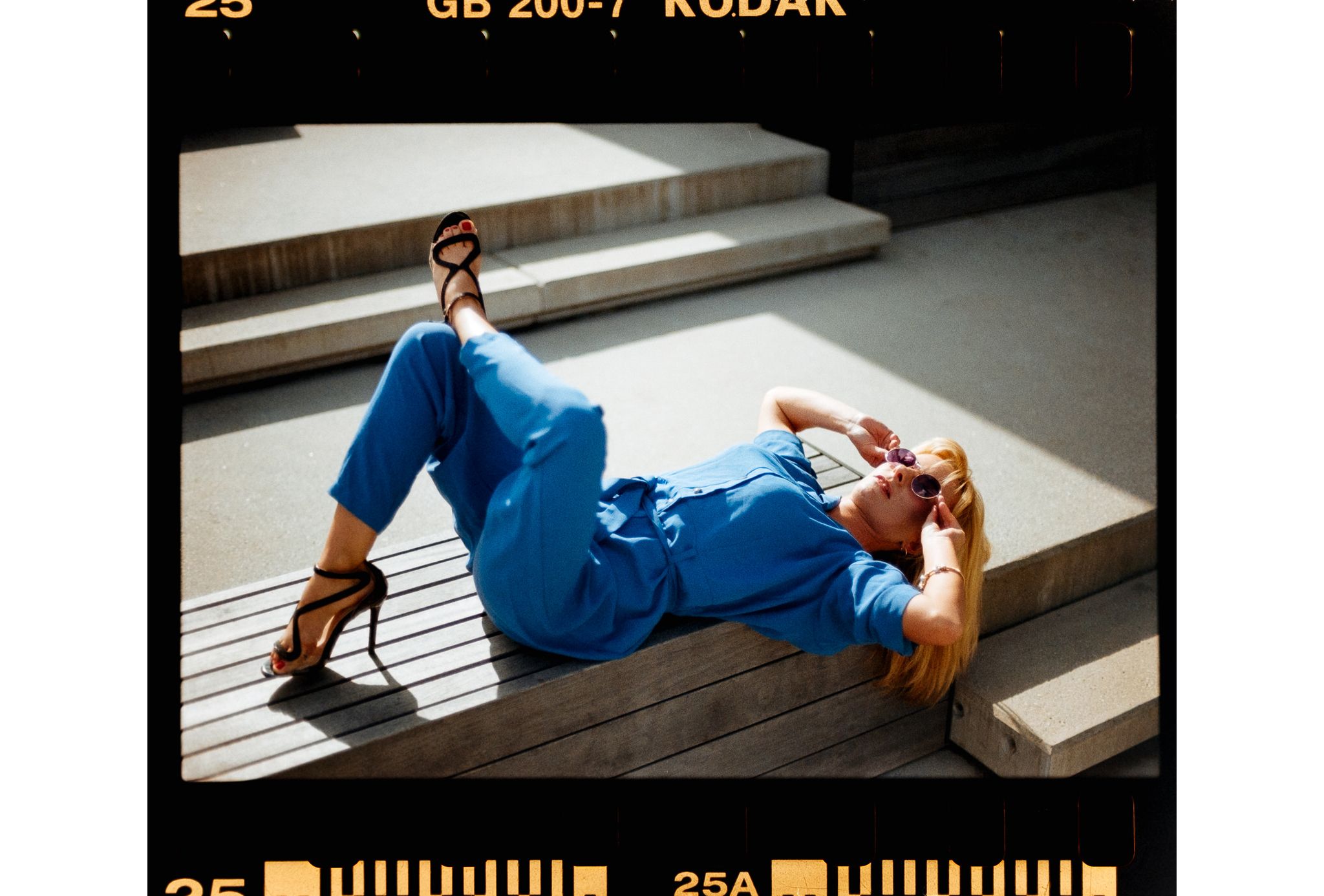 Analogowa sesja wizerunkowa. Fotografia portretowa na kliszy