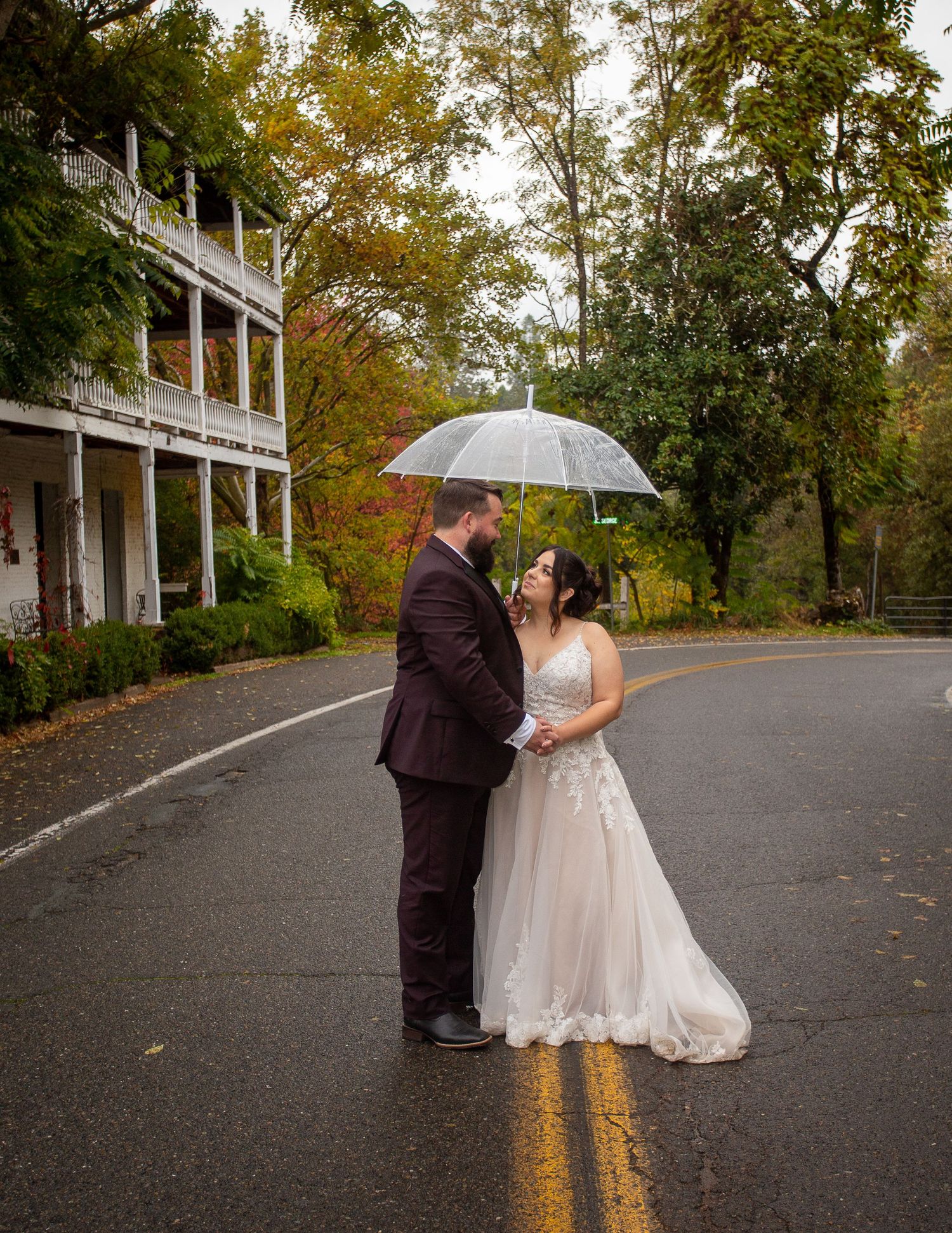 Gunnii Sack Photography, Volcano CA, Wedding Photography, Umbrella Photo
