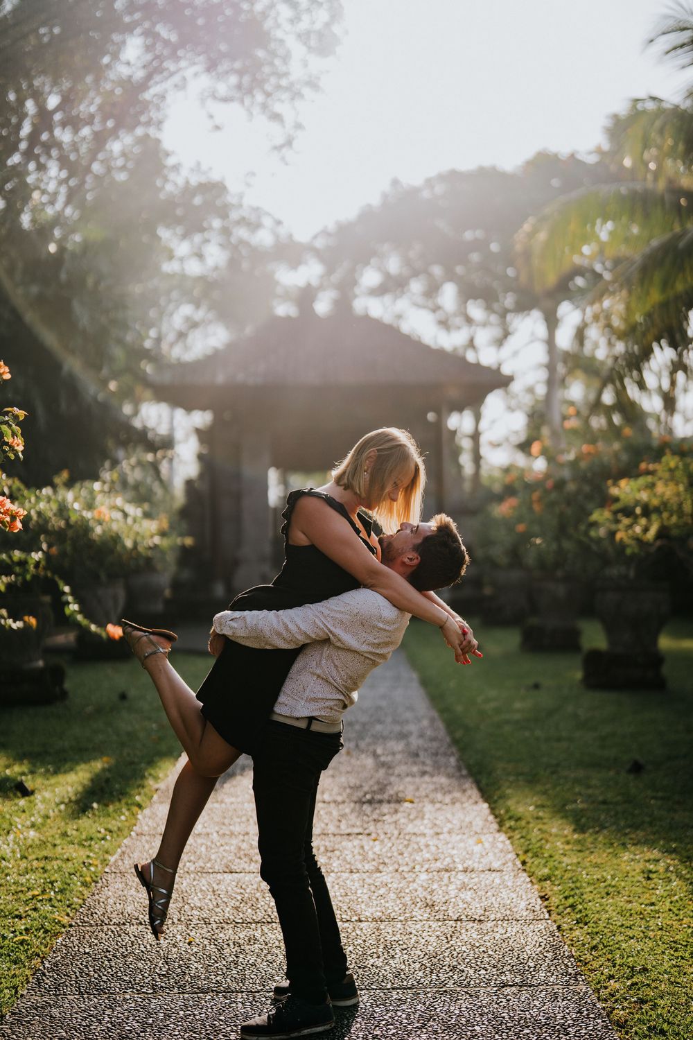 Romantic proposal photography session at Tanah Gajah Ubud
