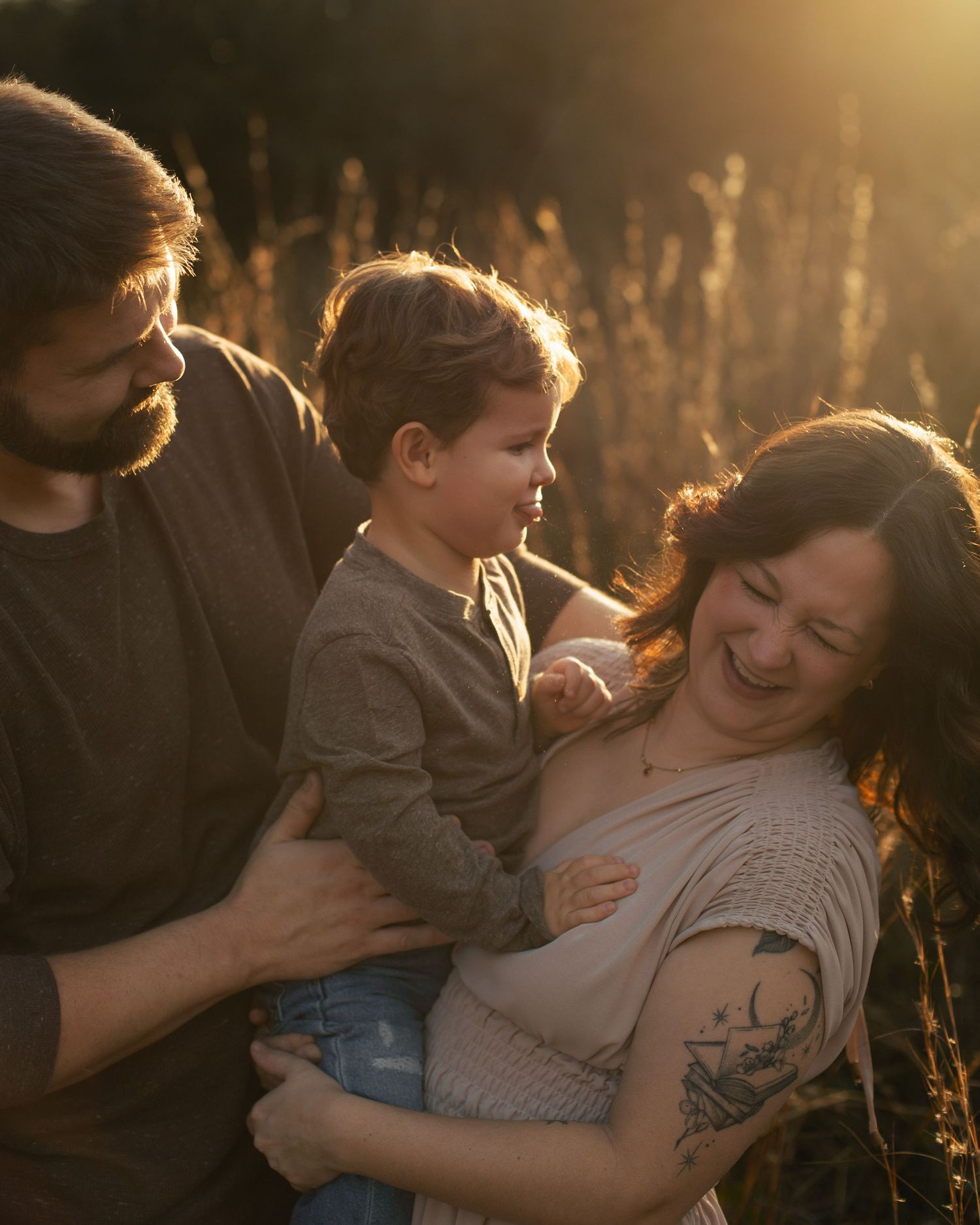 Whimsical dreamy cinematic golden hour family photos near Chattanooga, TN
