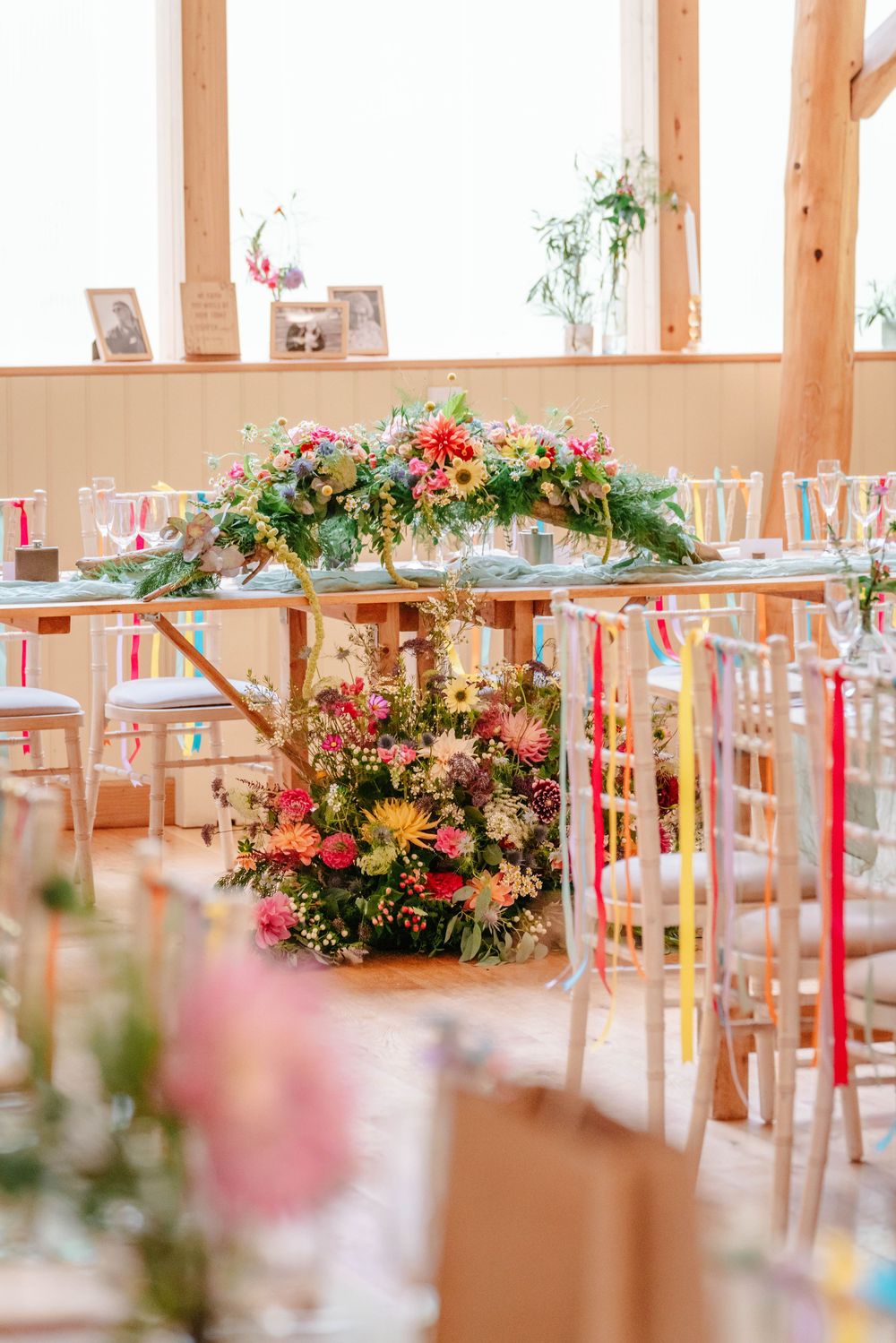 Owlpen Manor wedding photographer Zara Davis Photography Cotswolds Gloucestershire top tabel decor for weddin breakfast