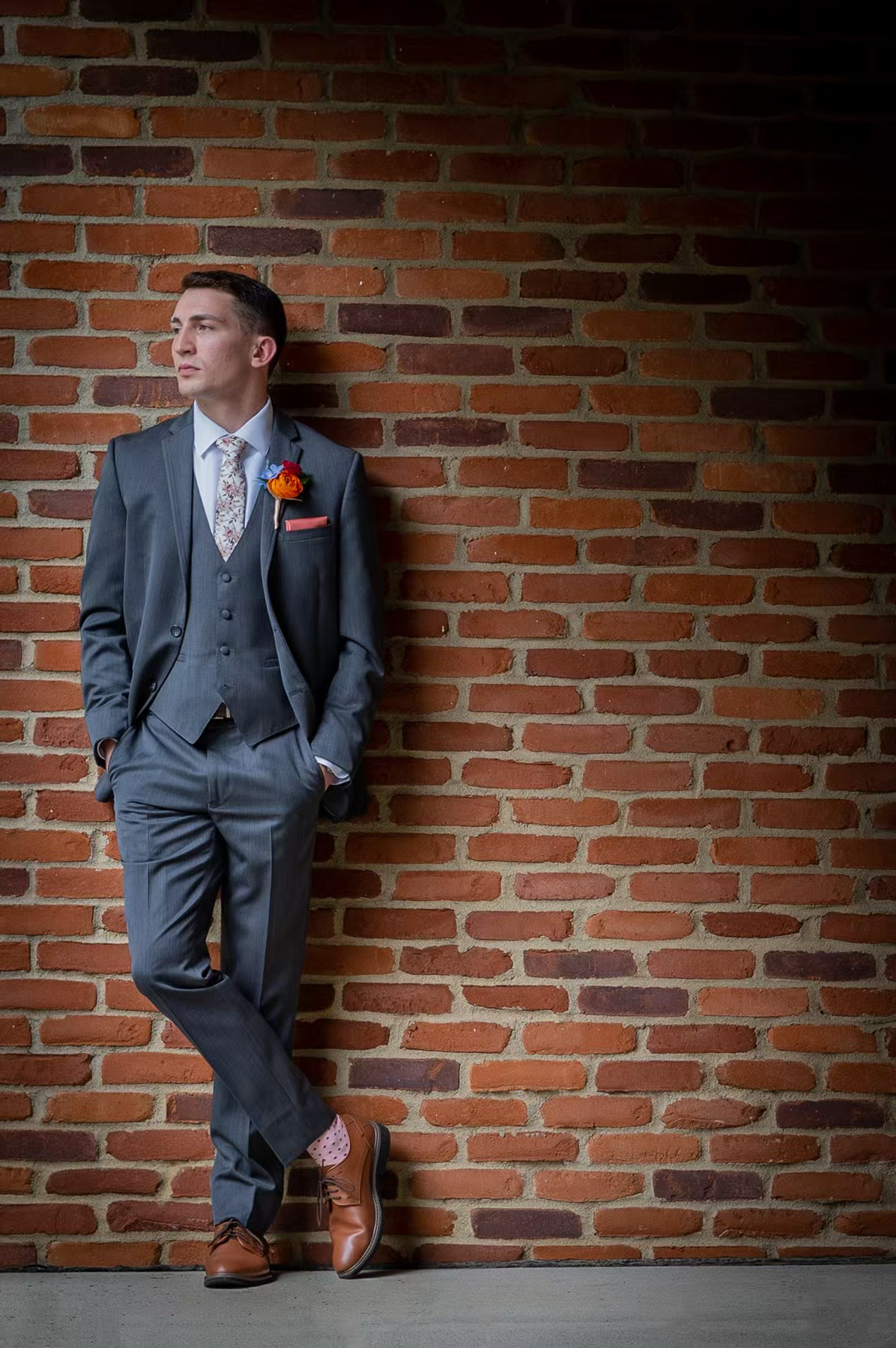 groom posing in Nationwide Conference Center