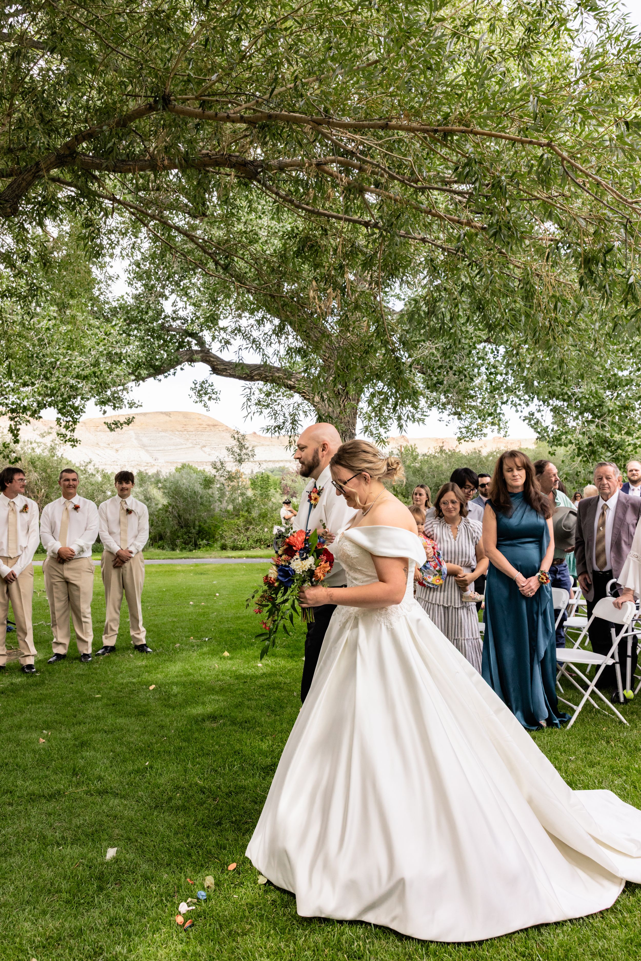 Green River, Wyoming wedding photographer capturing authentic, timeless love stories at The Island and across Sweetwater County with candid,