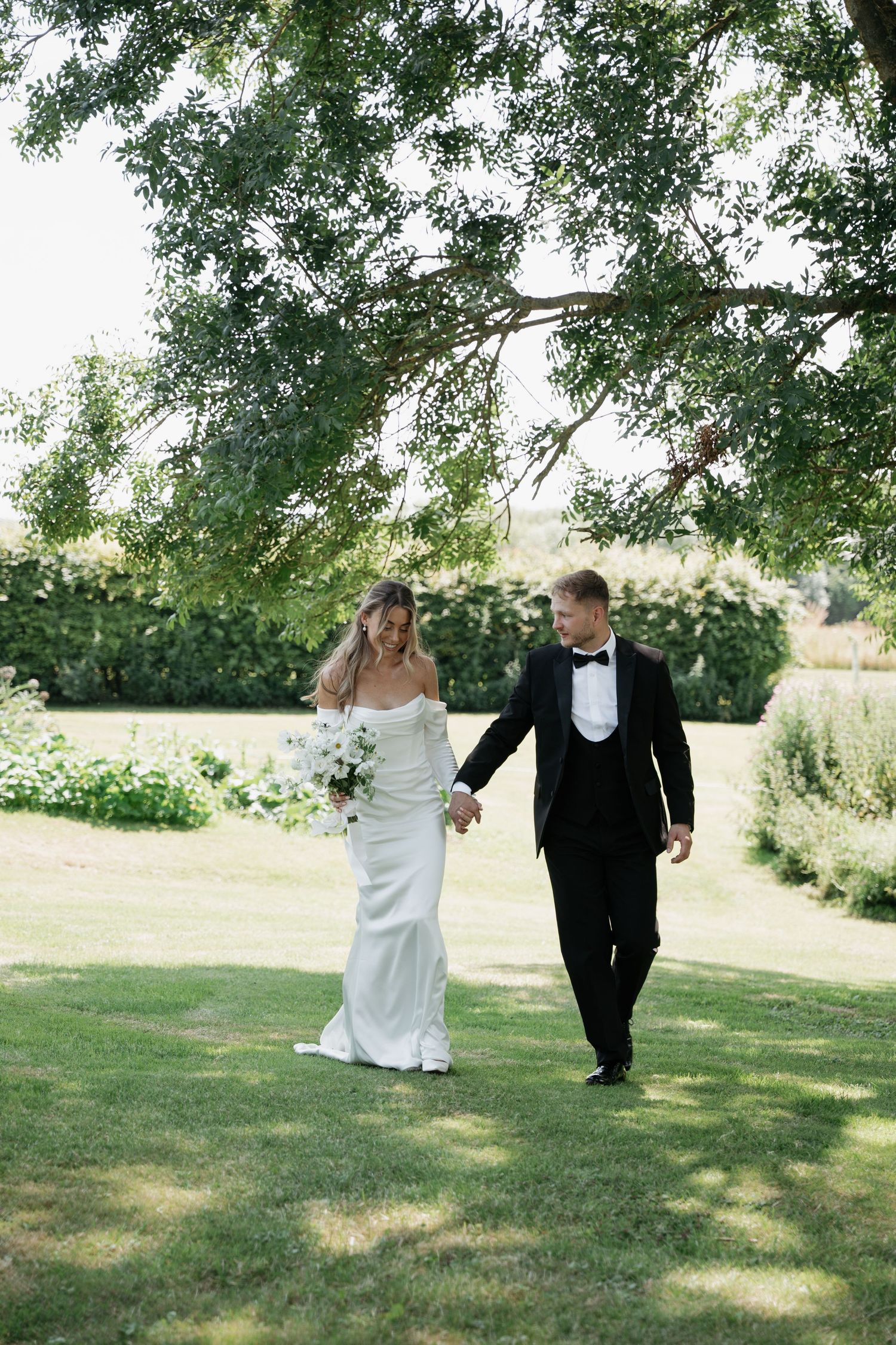 Portaits (Wedding lawn)